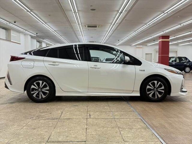 PRIUS PHV