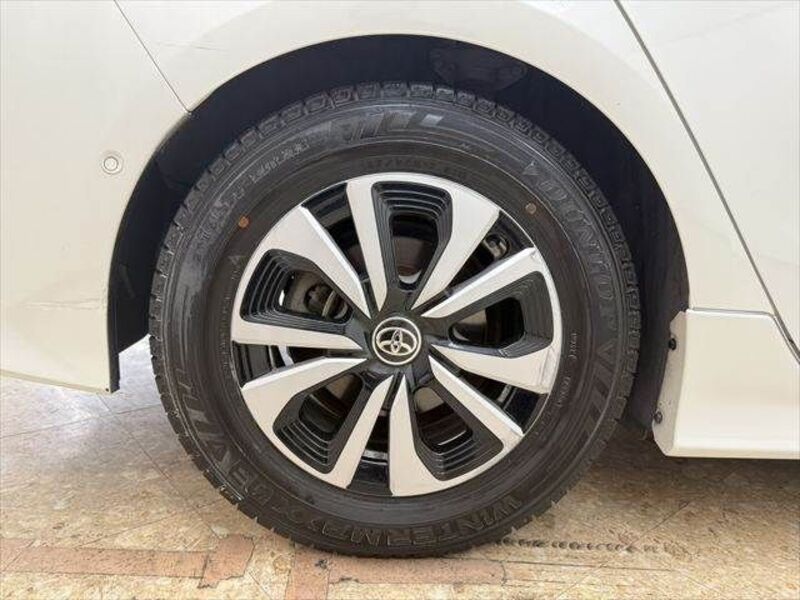 PRIUS PHV