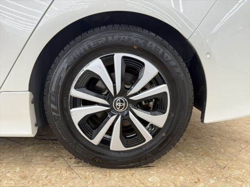 PRIUS PHV