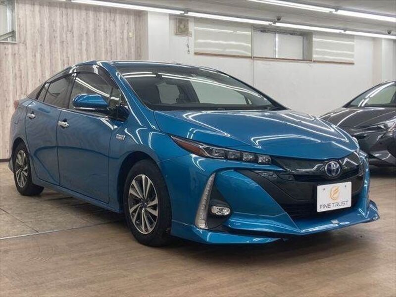 PRIUS PHV