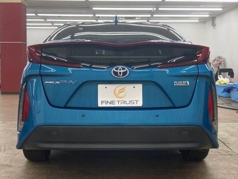 PRIUS PHV