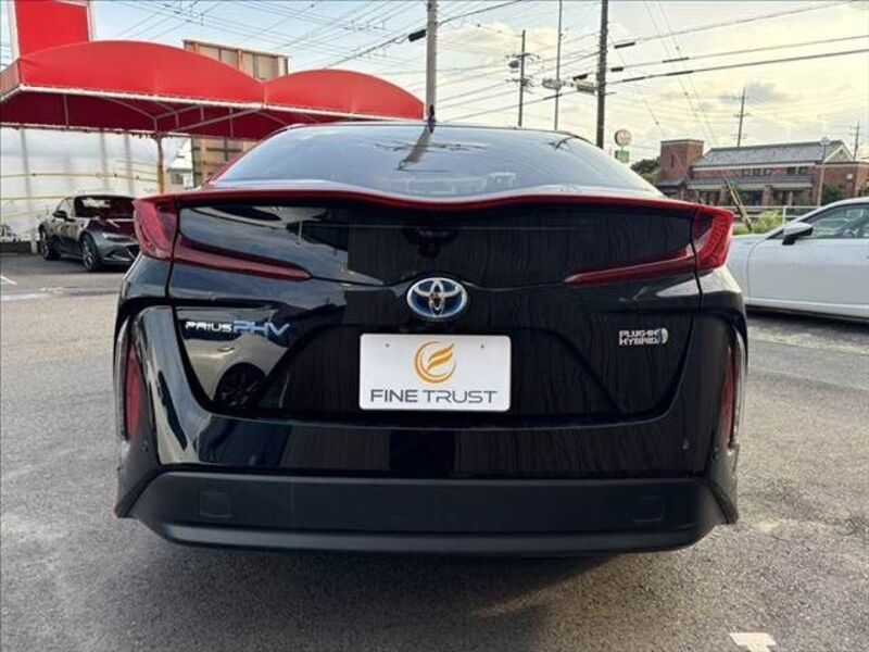 PRIUS PHV