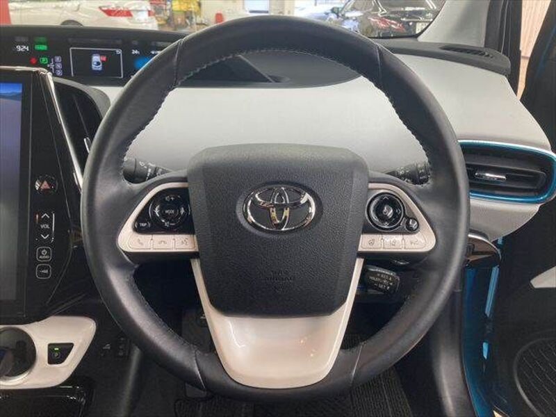 PRIUS PHV