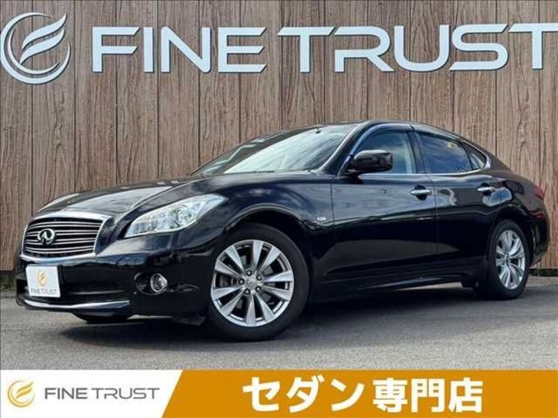 NISSAN FUGA