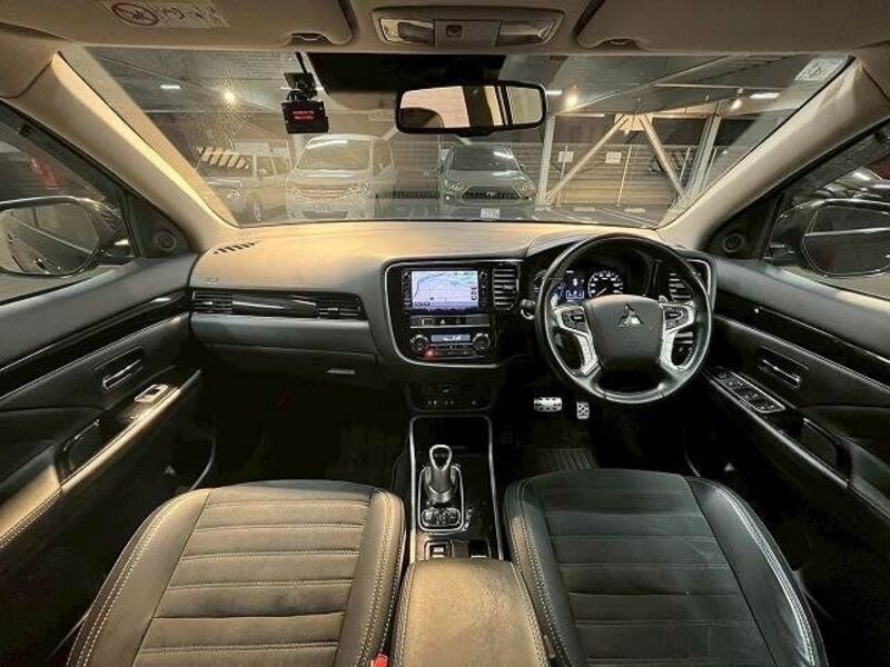 OUTLANDER PHEV