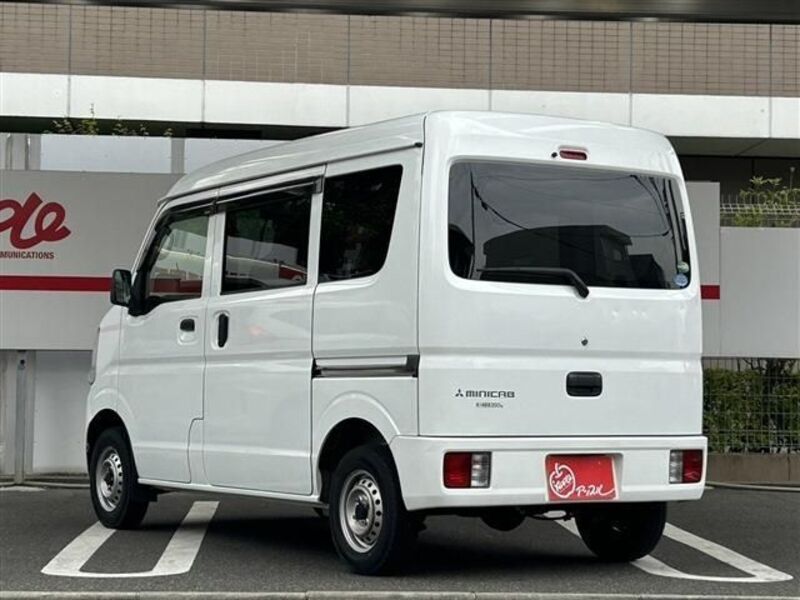 MINICAB VAN