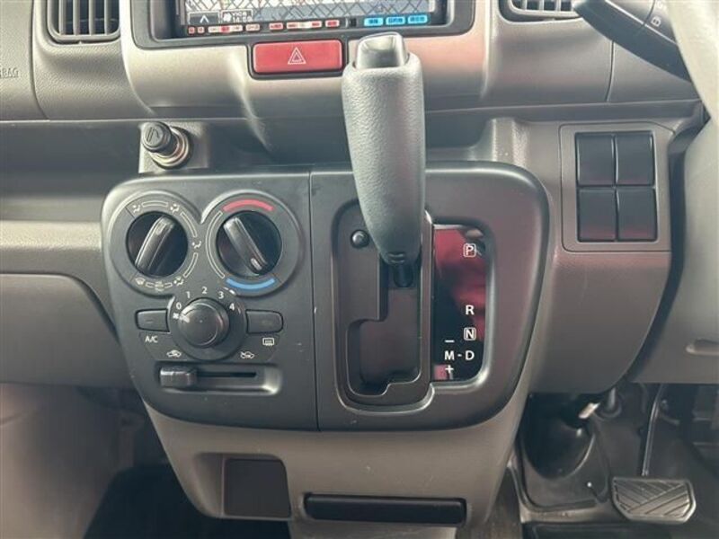 MINICAB VAN