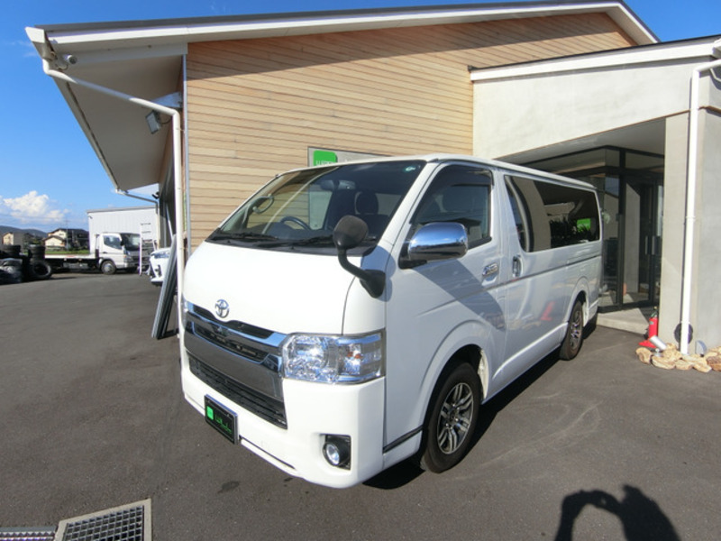 HIACE VAN