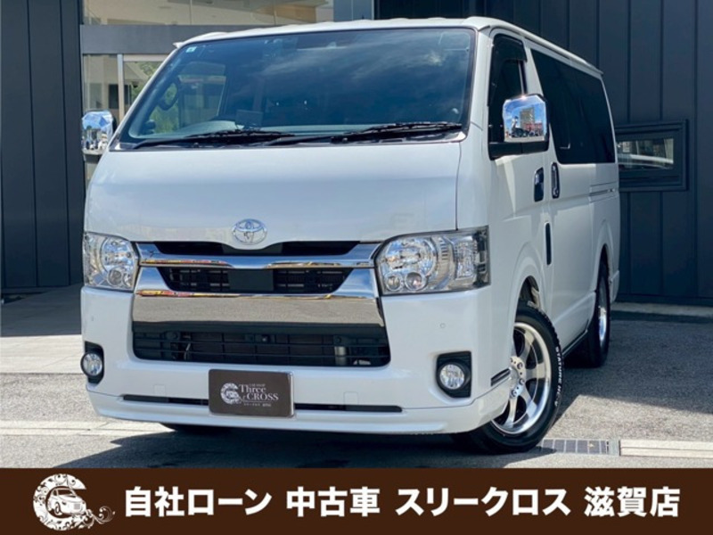 TOYOTA HIACE VAN