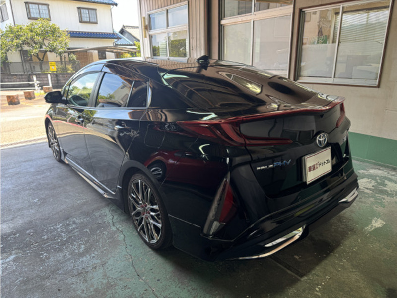 PRIUS PHV