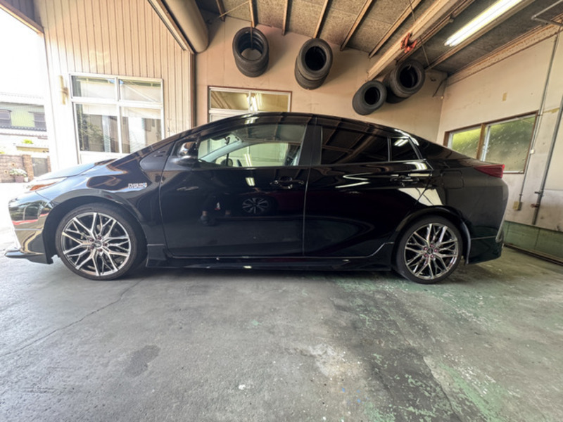 PRIUS PHV