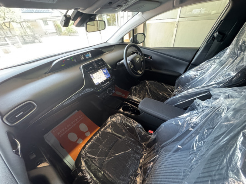PRIUS PHV