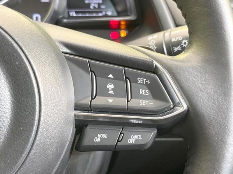 MAZDA2