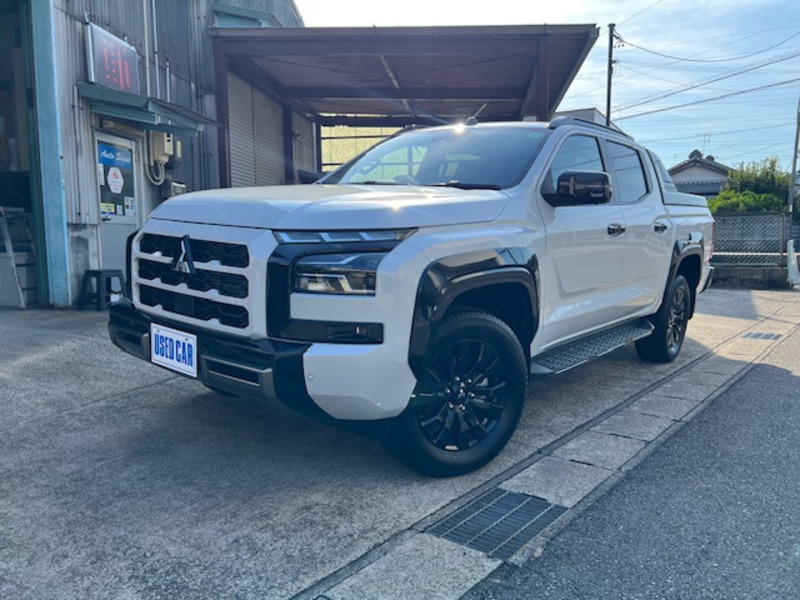 MITSUBISHI TRITON