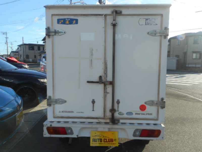 MINICAB TRUCK