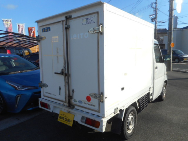 MINICAB TRUCK