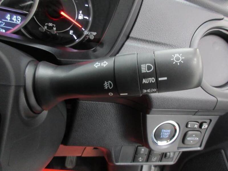 COROLLA AXIO