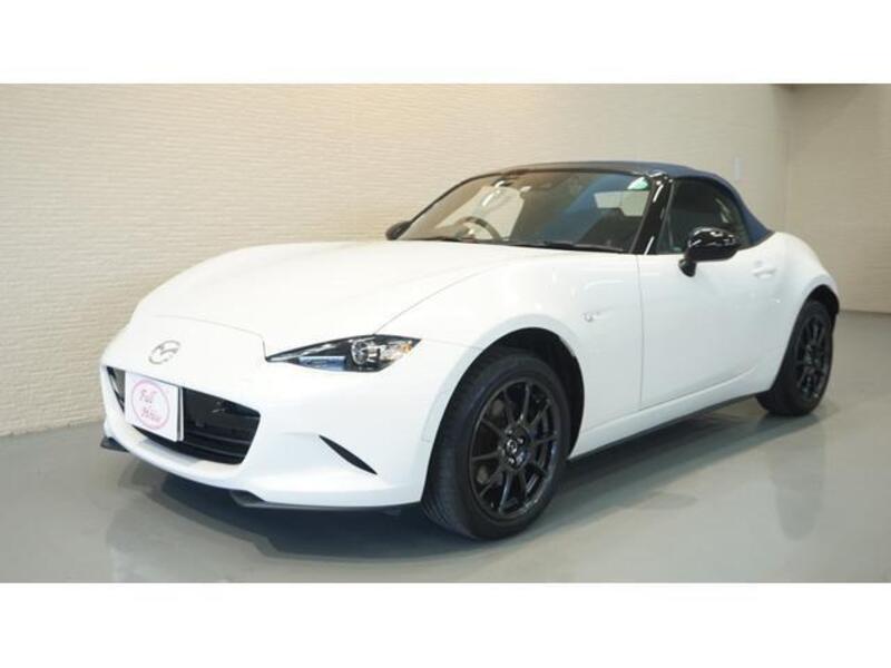 ROADSTER-0