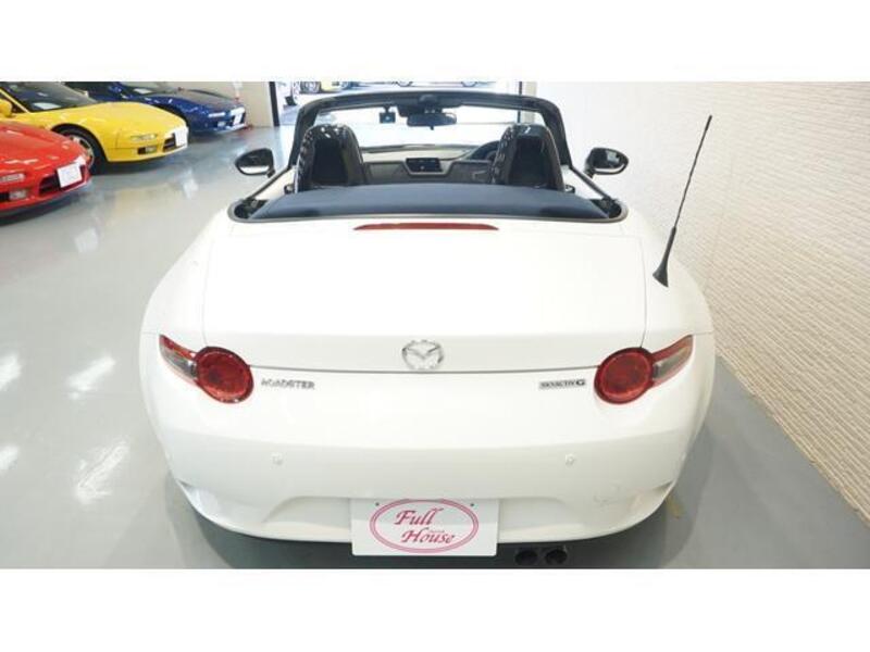 ROADSTER