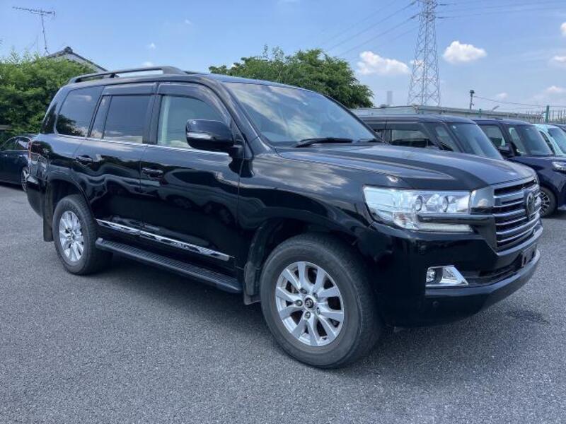 TOYOTA LAND CRUISER