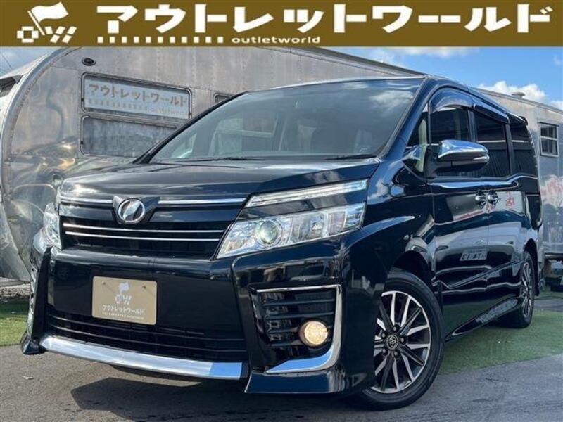 TOYOTA VOXY