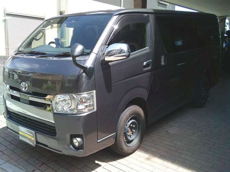 HIACE VAN