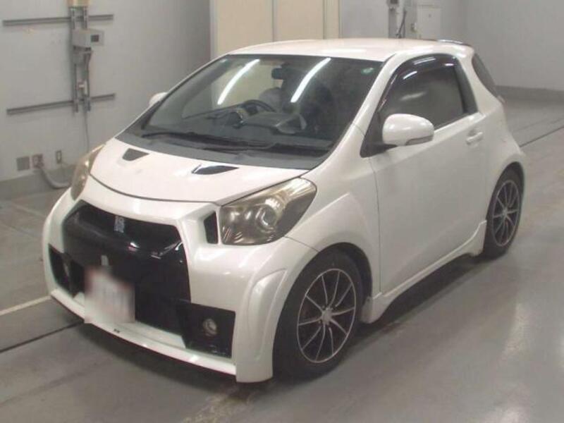 TOYOTA IQ