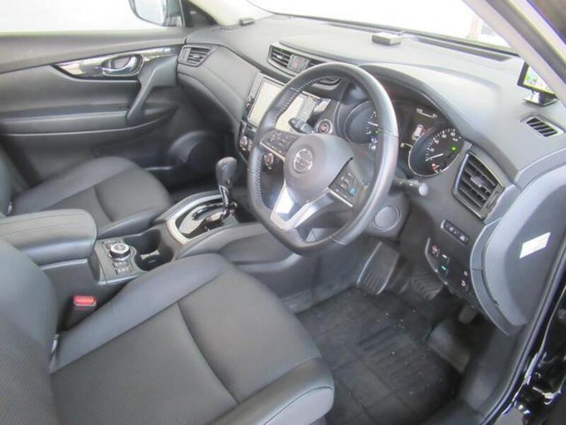 X-TRAIL