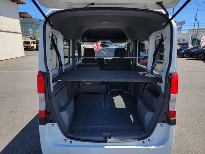 N-VAN