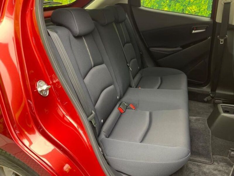 MAZDA2