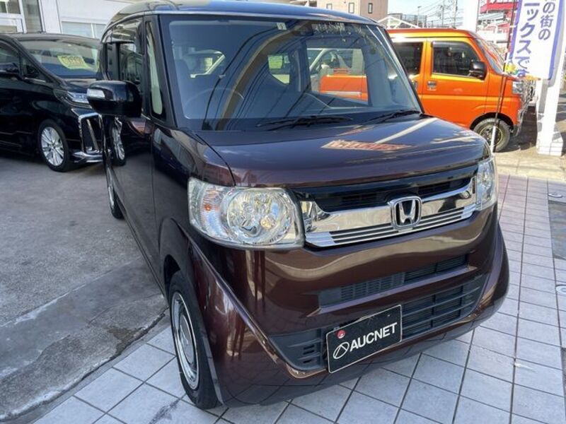 HONDA N BOX SLASH