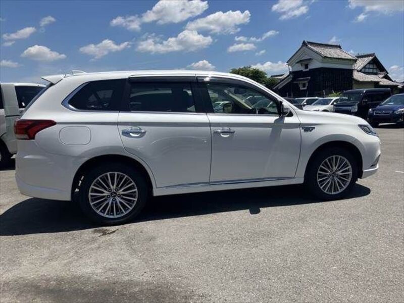 OUTLANDER PHEV