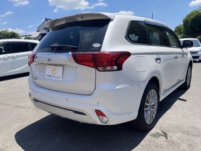 OUTLANDER PHEV