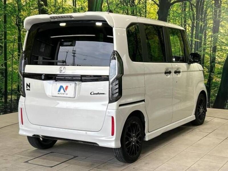 N BOX CUSTOM