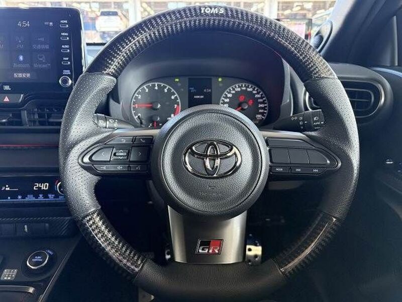 GR YARIS