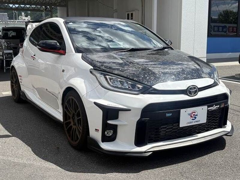 GR YARIS