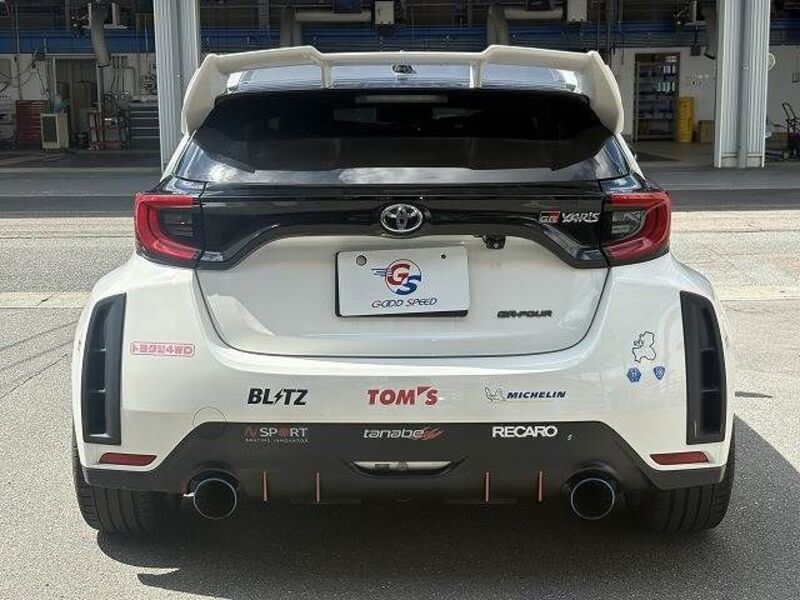 GR YARIS