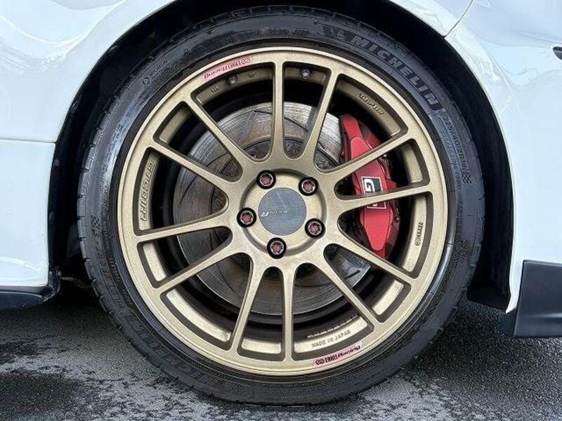GR YARIS