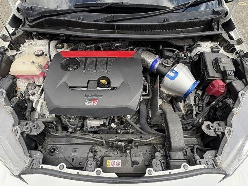 GR YARIS