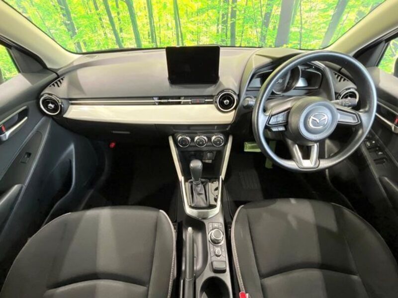 MAZDA2