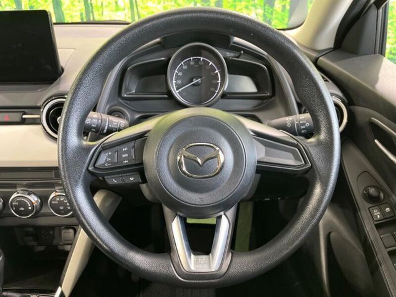 MAZDA2