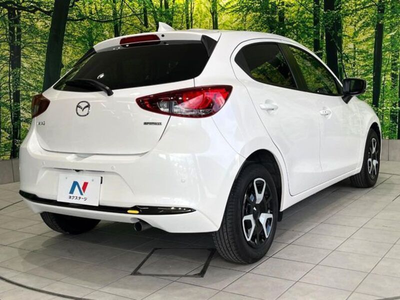 MAZDA2