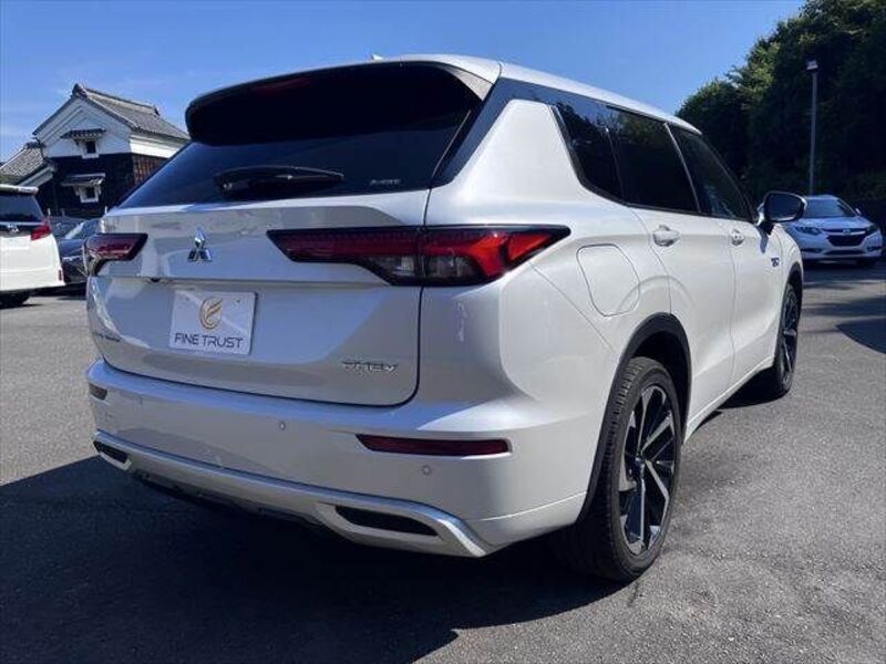 OUTLANDER PHEV