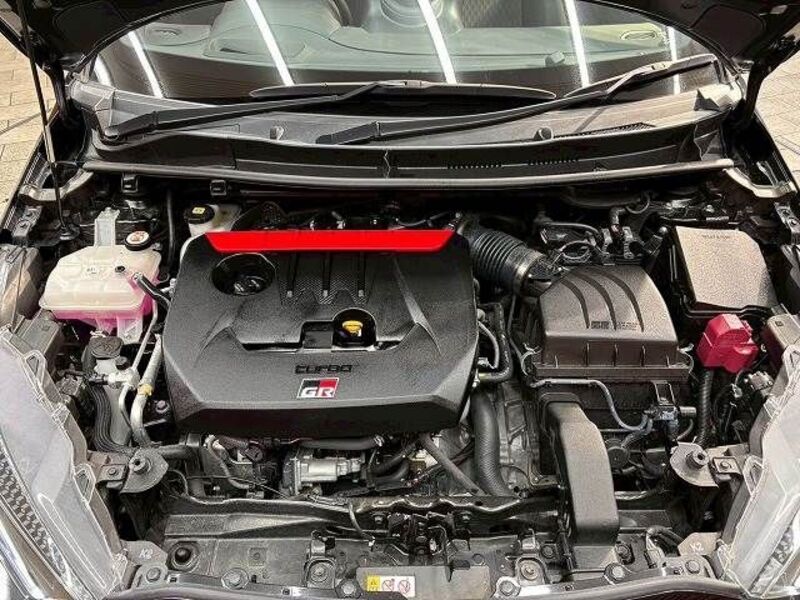 GR YARIS