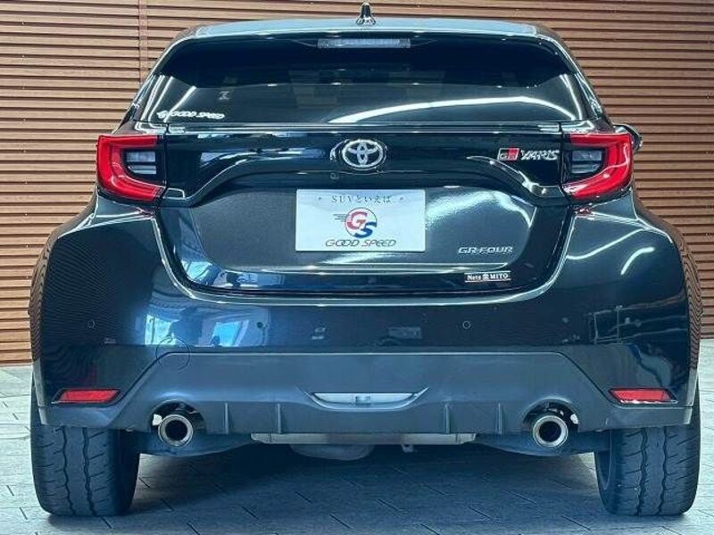 GR YARIS