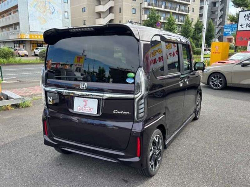 N BOX CUSTOM