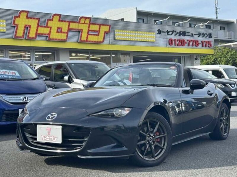 ROADSTER-0