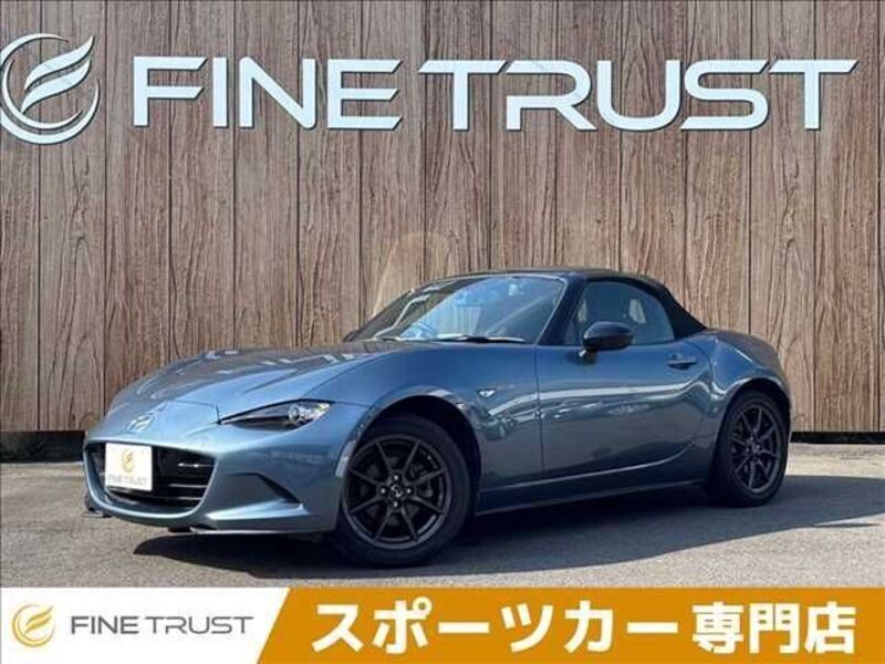 ROADSTER-0