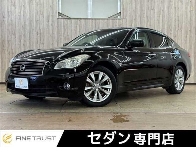 NISSAN FUGA