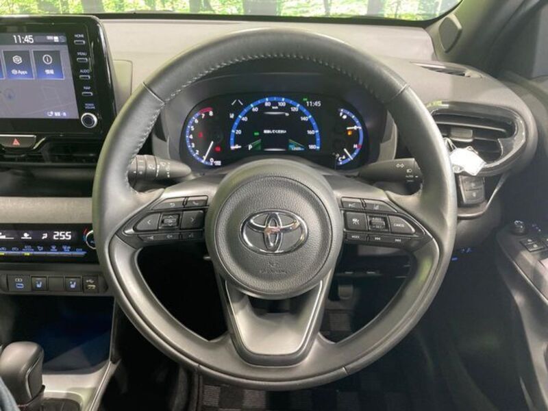 YARIS CROSS